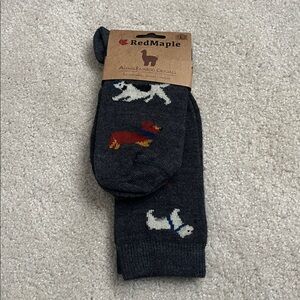 NWT Red Maple alpaca Bamboo Casuals Socks - Size Large